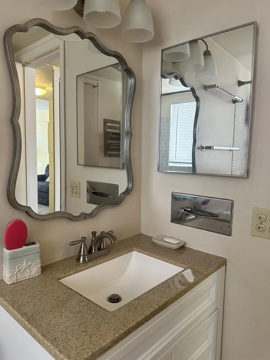3080 LAKE OSBORNE DRIVE #206 