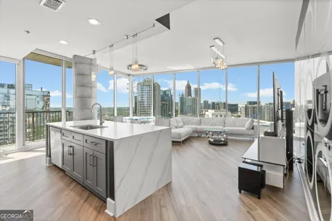 1080 Peachtree ST NE