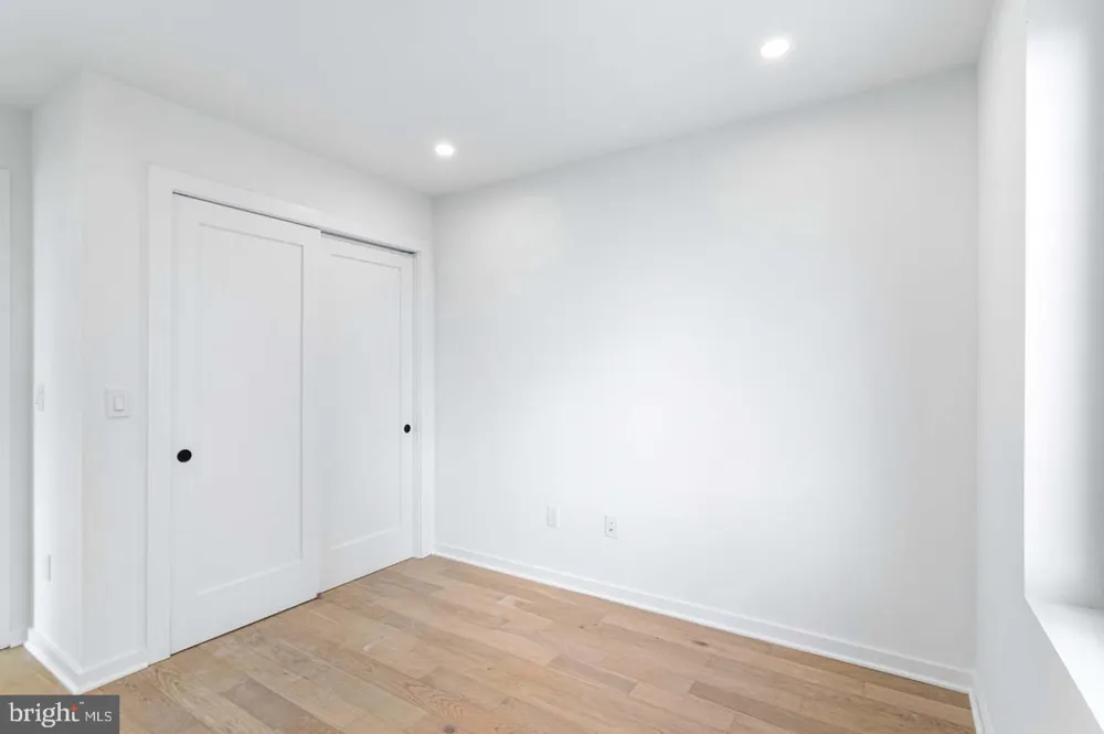 1522 RHODE ISLAND AVENUE NE #401 Washington, DC 20018