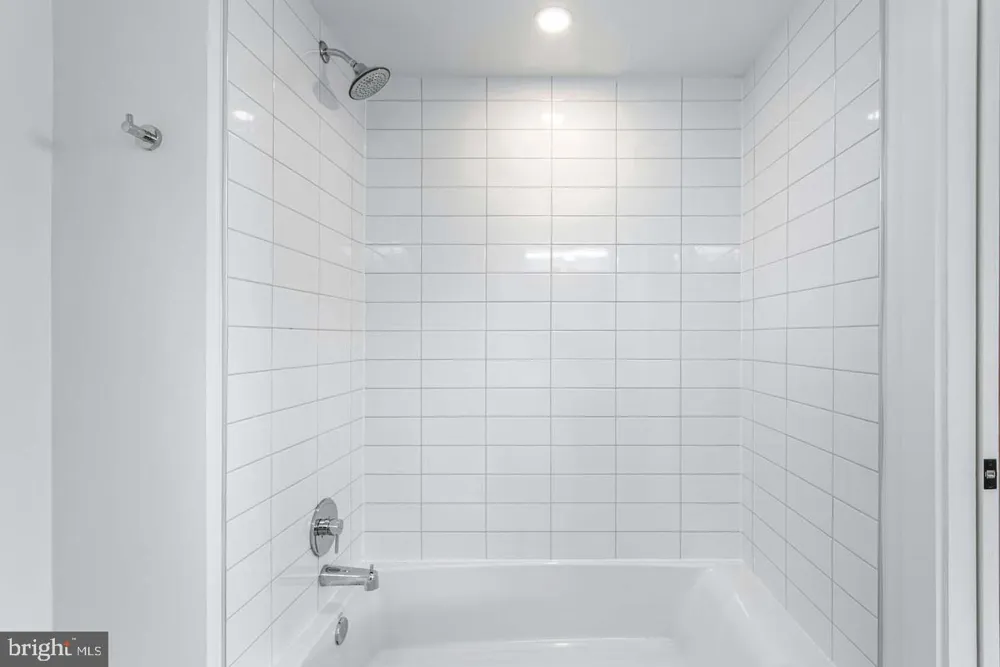 1522 RHODE ISLAND AVENUE NE #401 Washington, DC 20018