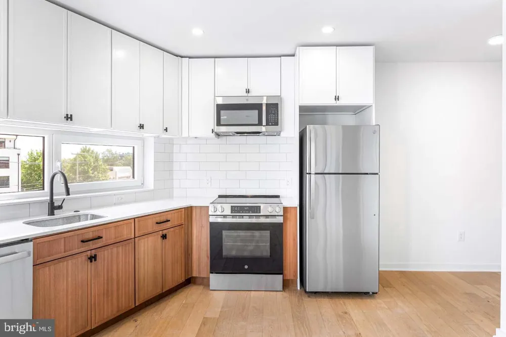 1522 RHODE ISLAND AVENUE NE #401 Washington, DC 20018