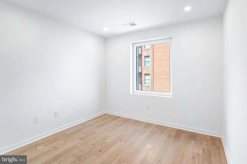 1522 RHODE ISLAND AVENUE NE #401 Washington, DC 20018