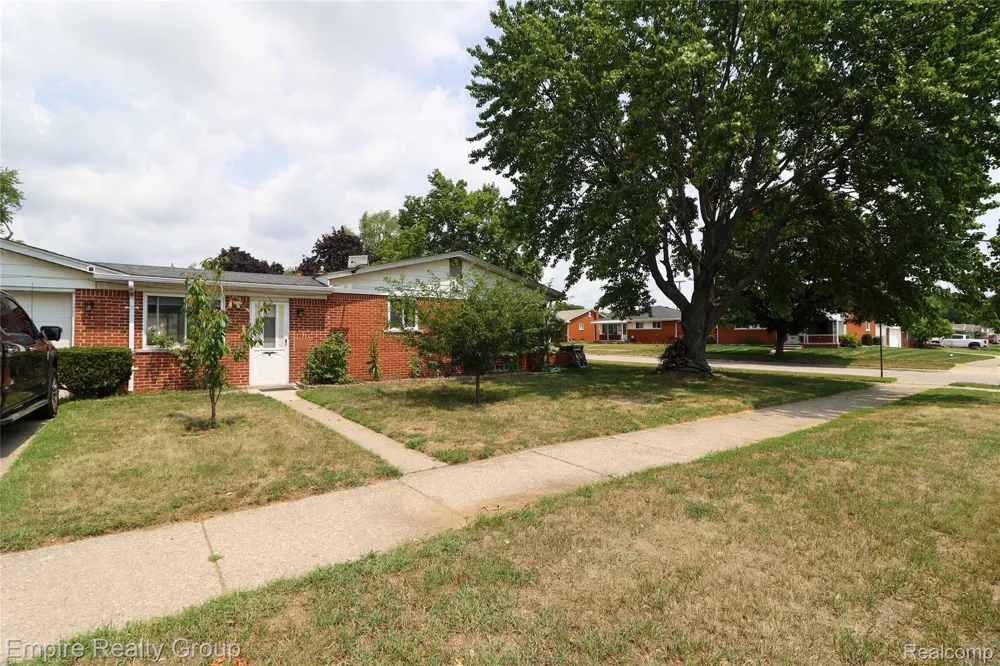 5190 Westlake Street Dearborn Heights City, MI 48125