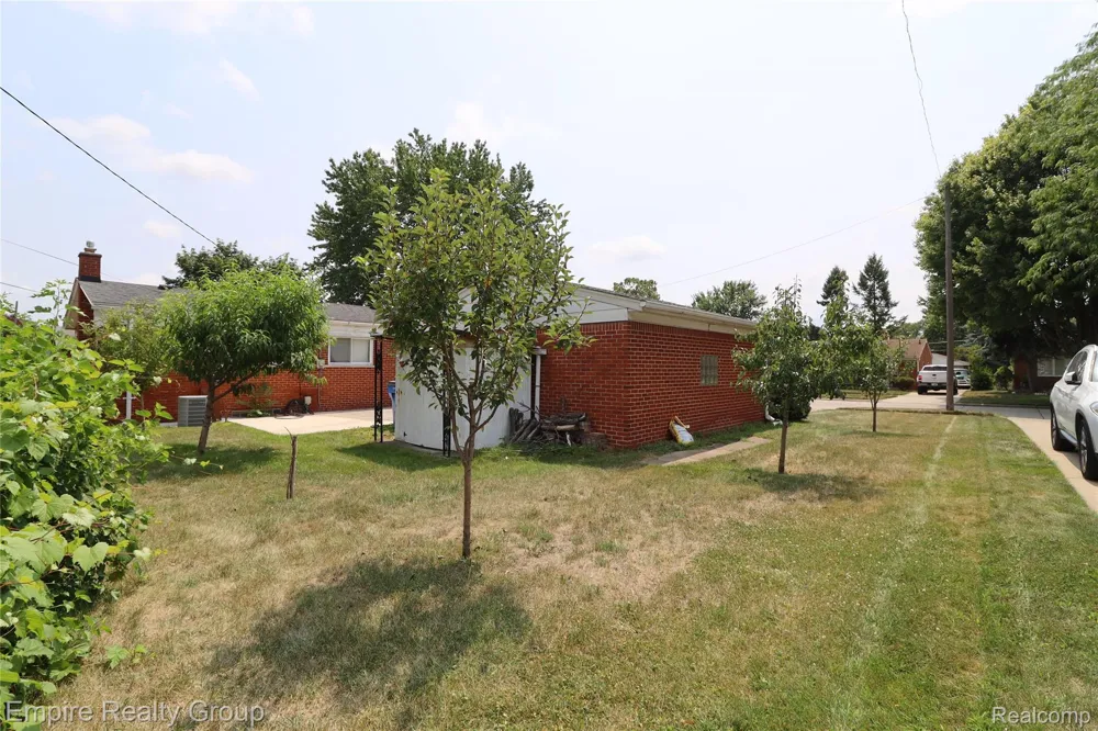 5190 Westlake Street Dearborn Heights City, MI 48125