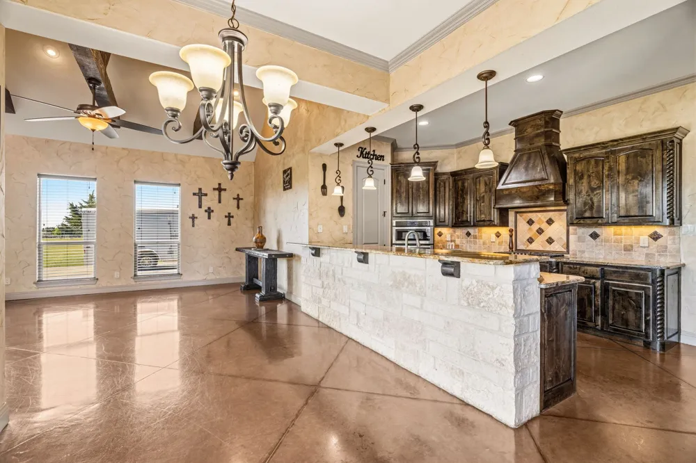 422 Rugged Drive Red Oak, TX 75154