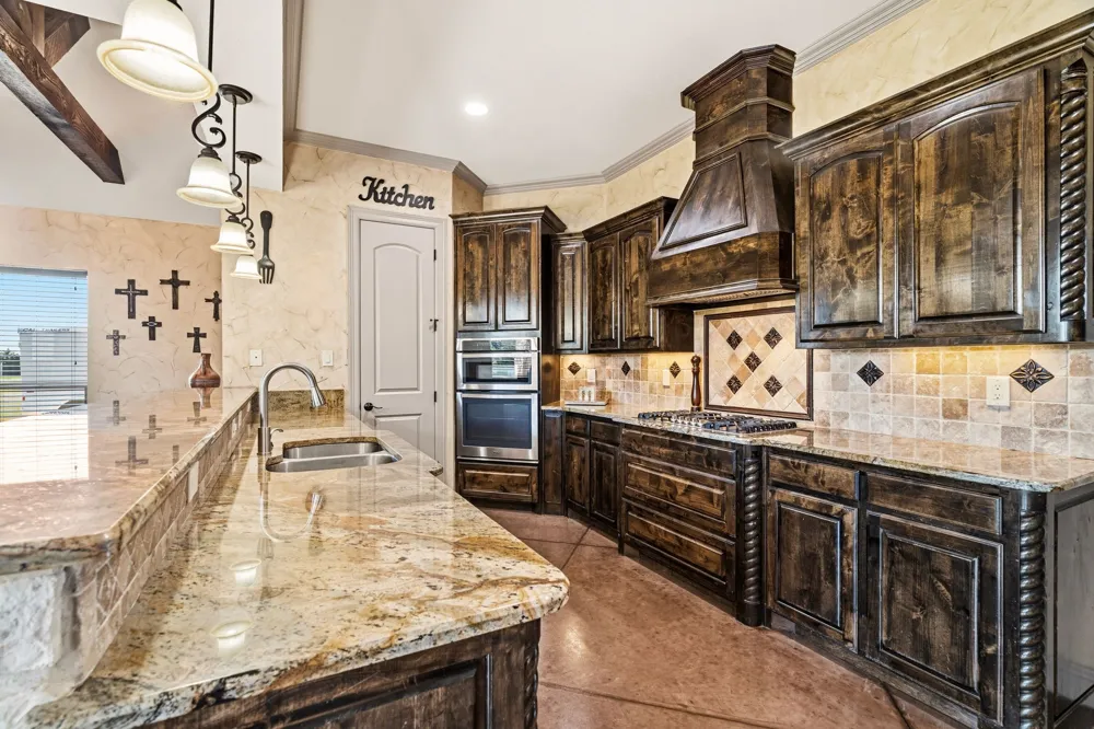 422 Rugged Drive Red Oak, TX 75154