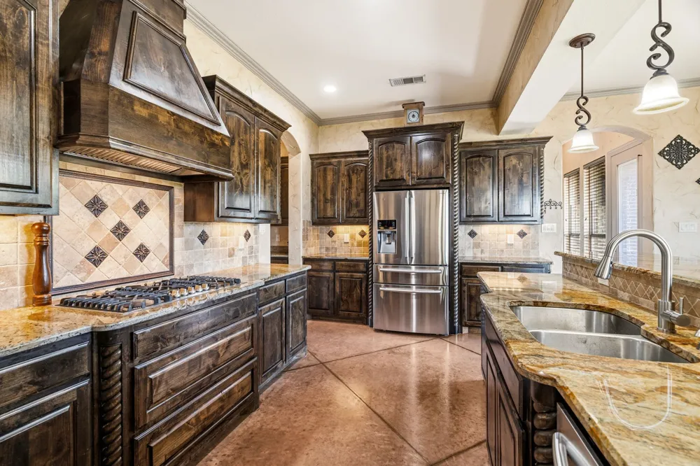 422 Rugged Drive Red Oak, TX 75154