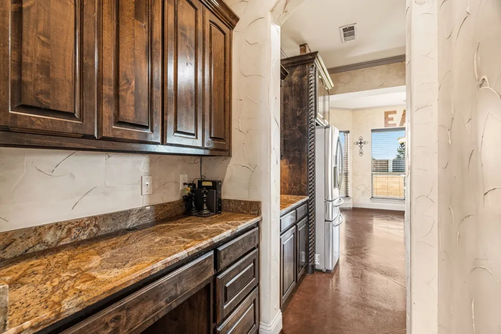 422 Rugged Drive Red Oak, TX 75154