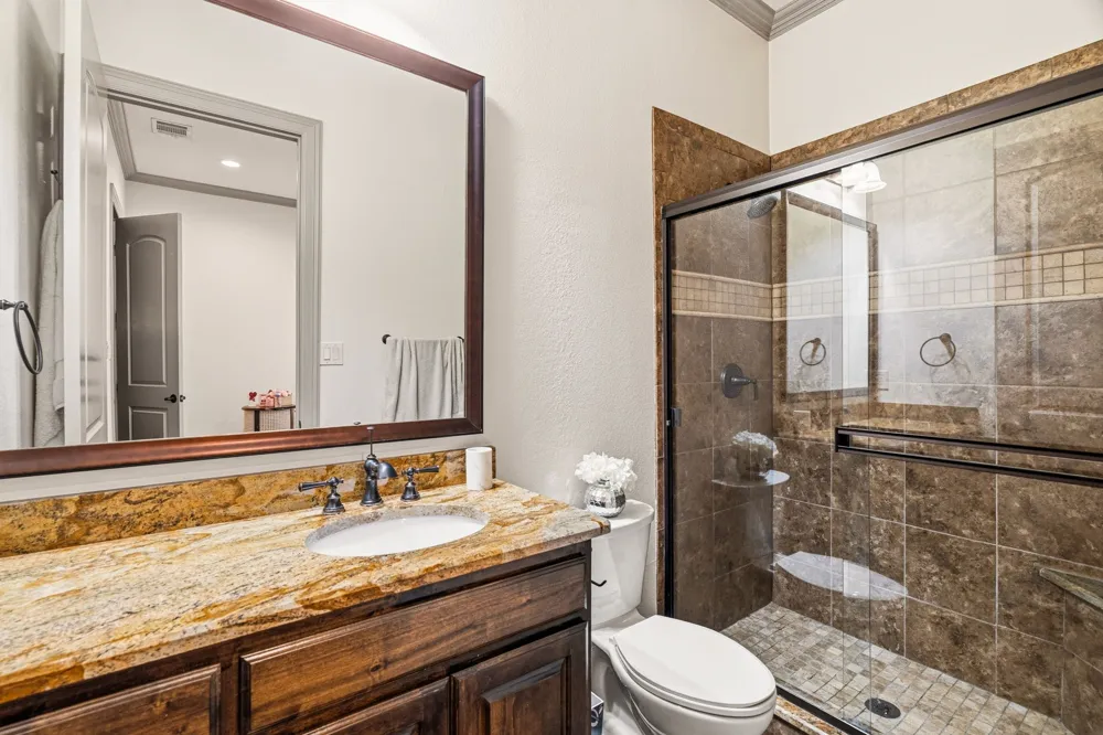 422 Rugged Drive Red Oak, TX 75154
