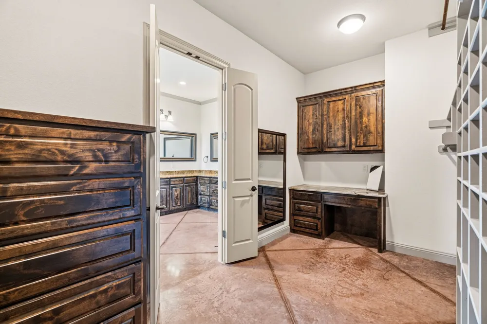 422 Rugged Drive Red Oak, TX 75154