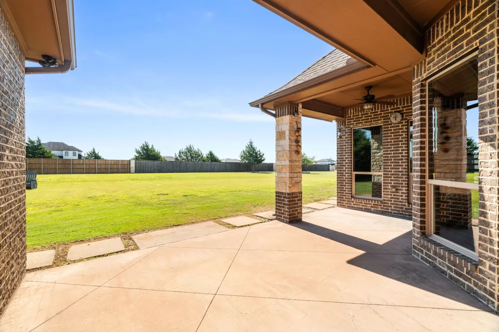 422 Rugged Drive Red Oak, TX 75154