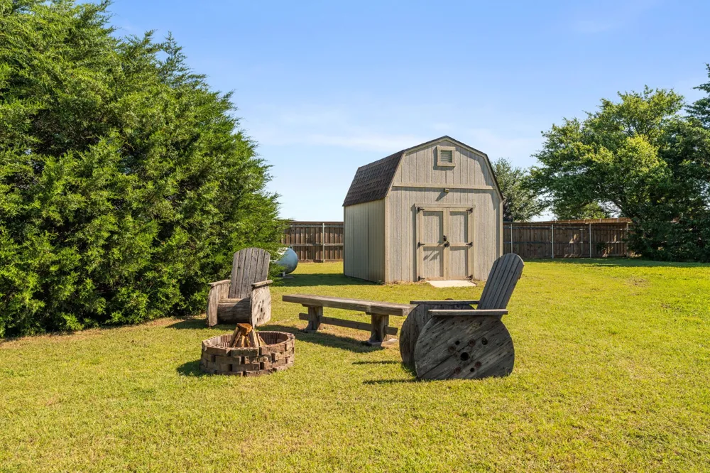 422 Rugged Drive Red Oak, TX 75154