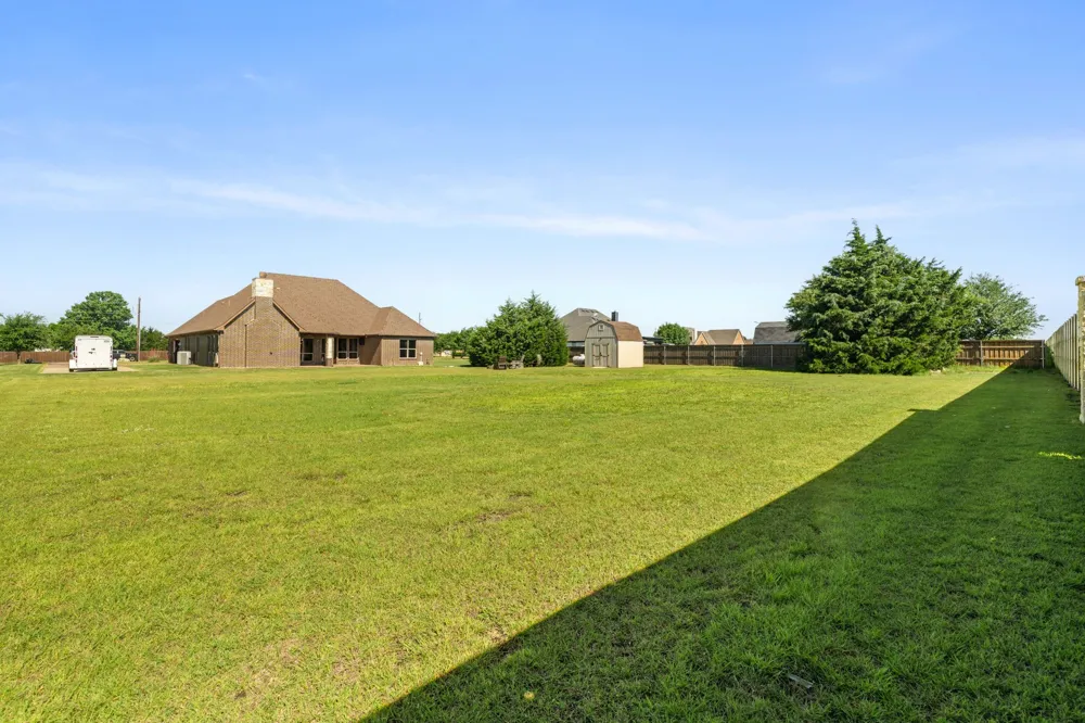 422 Rugged Drive Red Oak, TX 75154