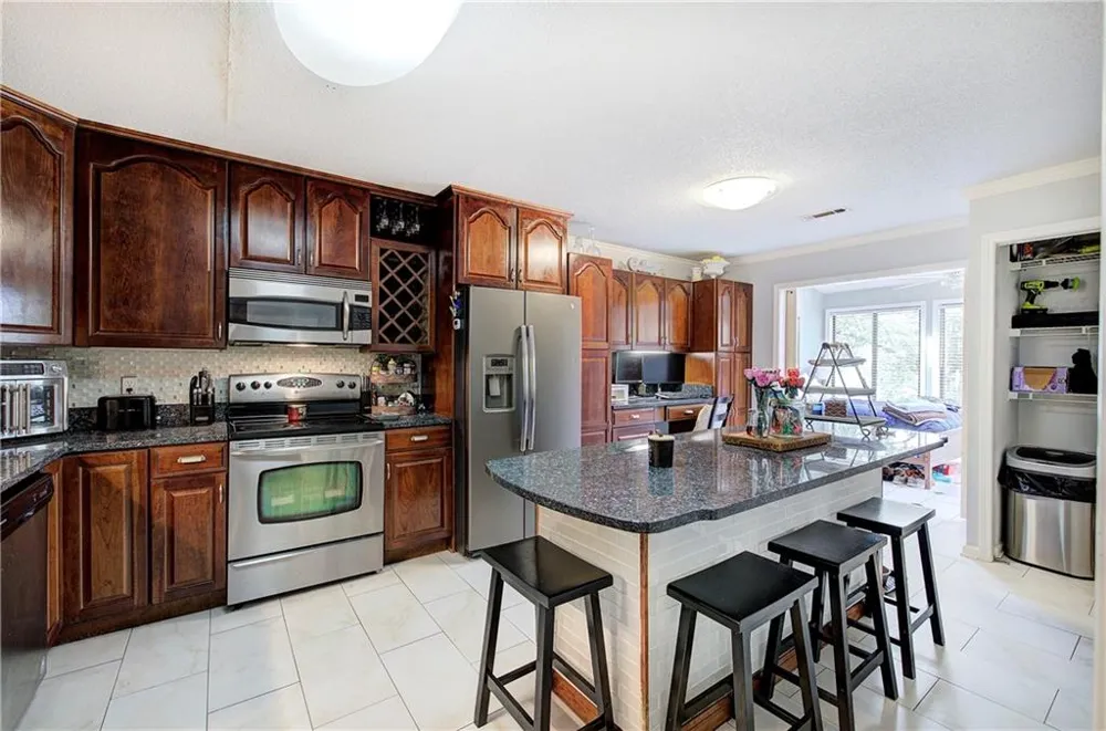 272 Mount Vernon Drive Calhoun, GA 30701