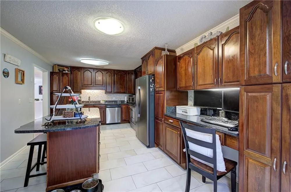 272 Mount Vernon Drive Calhoun, GA 30701