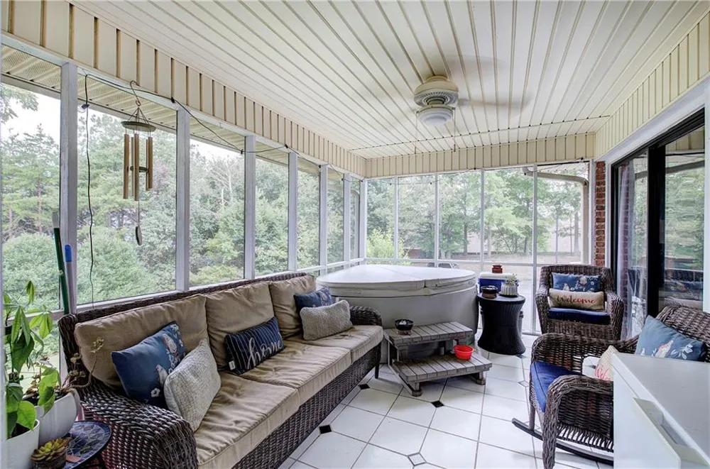 272 Mount Vernon Drive Calhoun, GA 30701