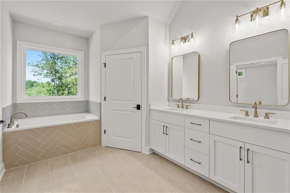 5683 Broad River View #440 Peachtree Corners, GA 30092