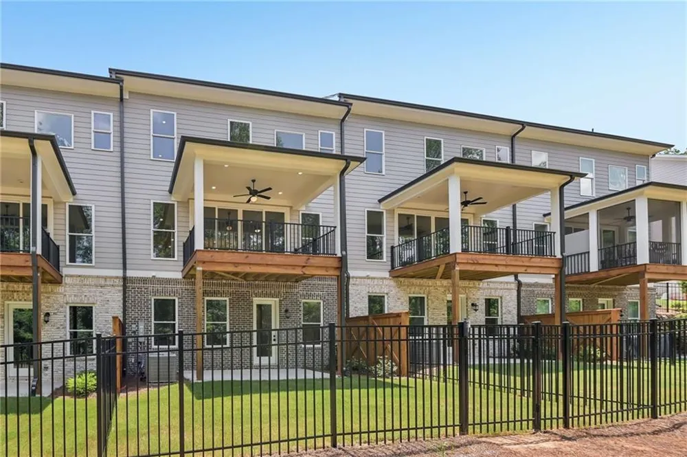 5683 Broad River View #440 Peachtree Corners, GA 30092