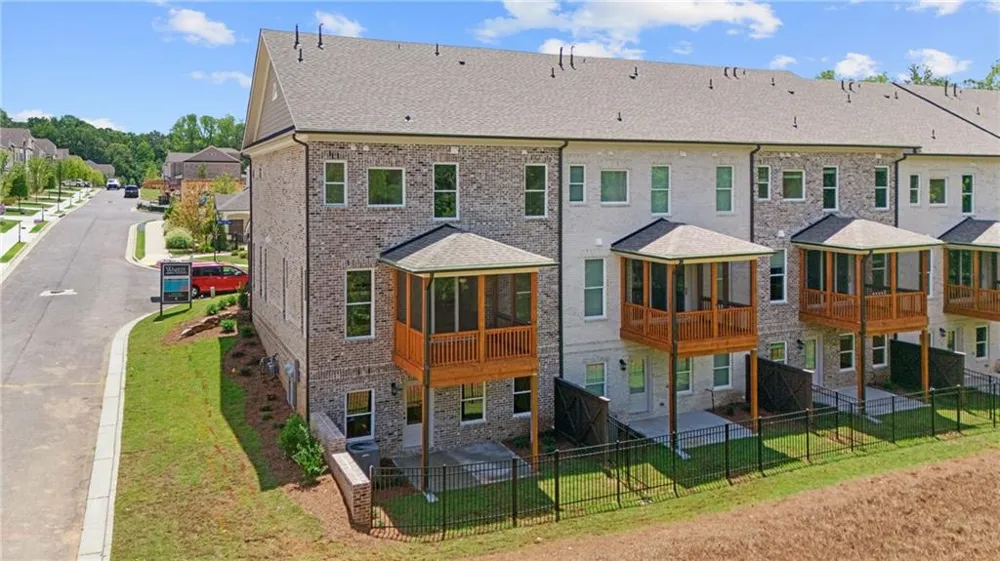 5683 Broad River View #440 Peachtree Corners, GA 30092