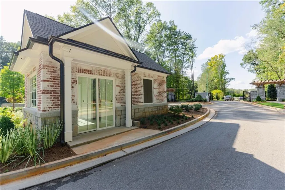 5683 Broad River View #440 Peachtree Corners, GA 30092