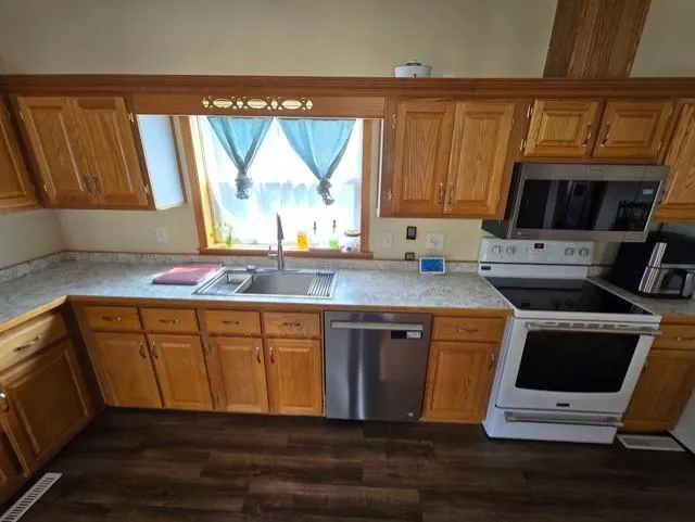 417 5th Avenue SE Baudette, MN 56623