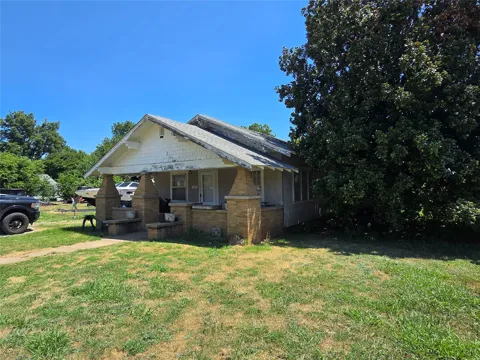306 2nd Street