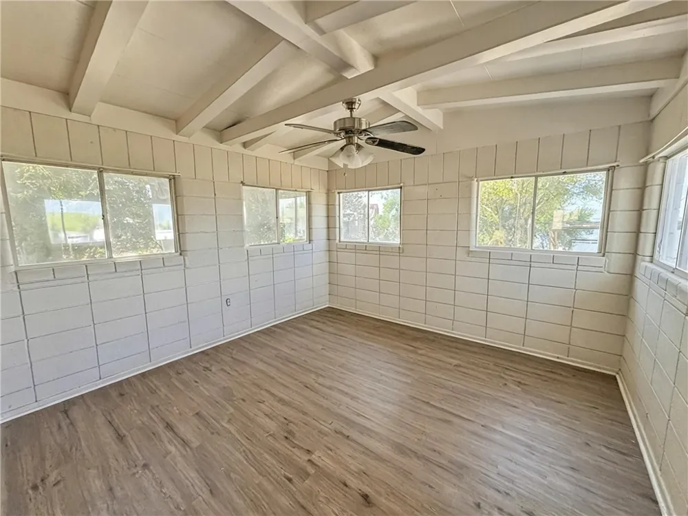 196 E Lake View Trail Sandia, TX 78383
