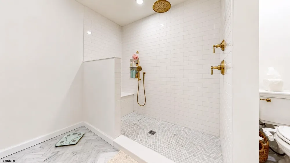 1207 10th Ave Dorothy, NJ 08317