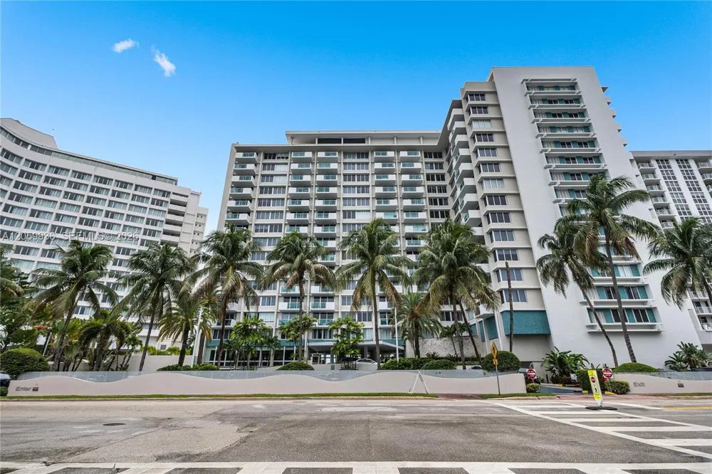 1200 West Ave #1419 Miami Beach, FL 33139