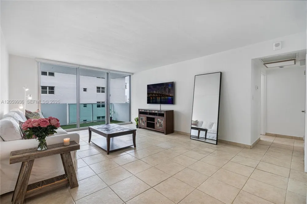 1200 West Ave #1419 Miami Beach, FL 33139