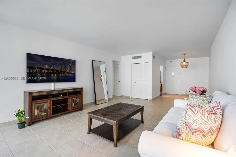 1200 West Ave #1419 Miami Beach, FL 33139