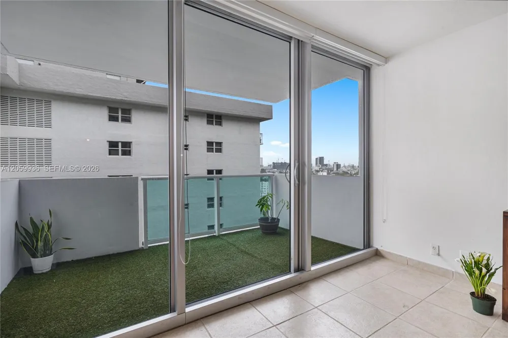 1200 West Ave #1419 Miami Beach, FL 33139
