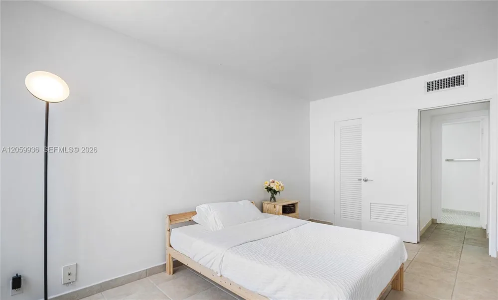 1200 West Ave #1419 Miami Beach, FL 33139