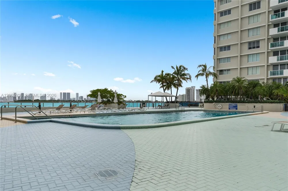 1200 West Ave #1419 Miami Beach, FL 33139