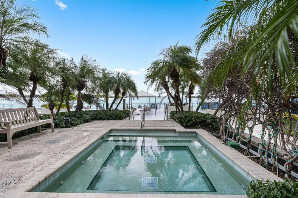 1200 West Ave #1419 Miami Beach, FL 33139