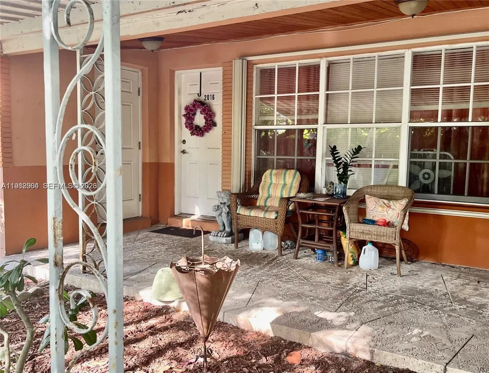2016 NE 26th St #2 Wilton Manors, FL 33305