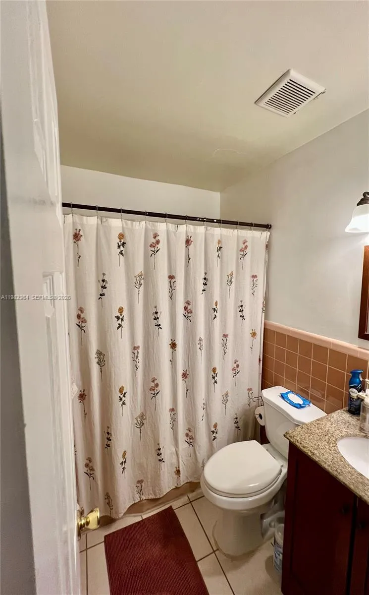 2016 NE 26th St #2 Wilton Manors, FL 33305
