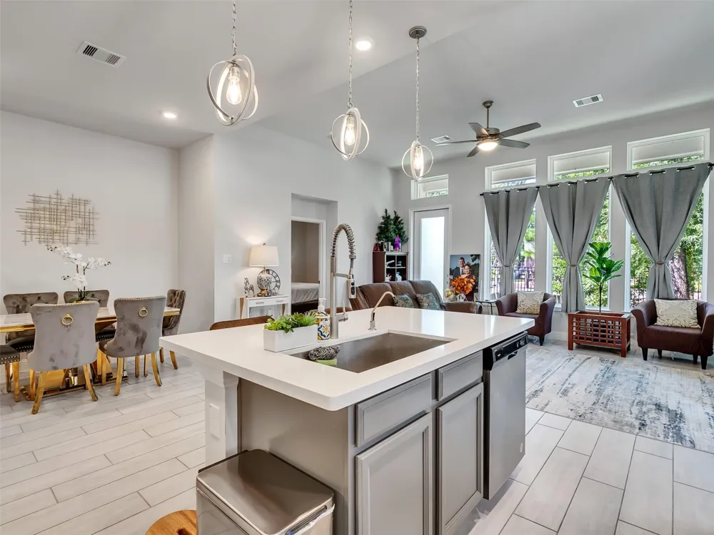7318 Honey Creek Lane Porter, TX 77365