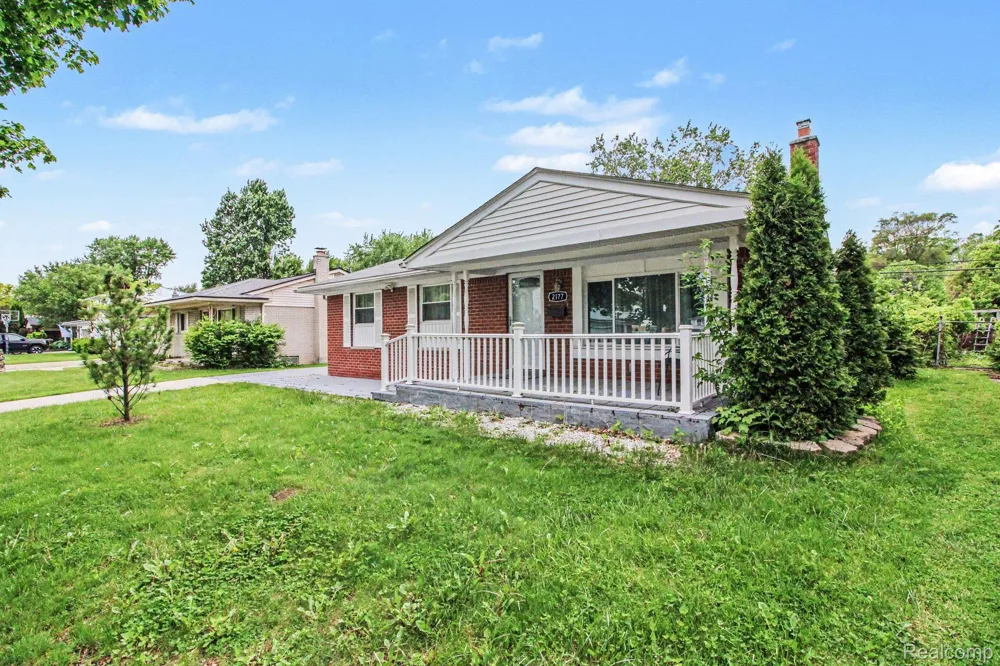 2177 Alexander Drive Troy City, MI 48083