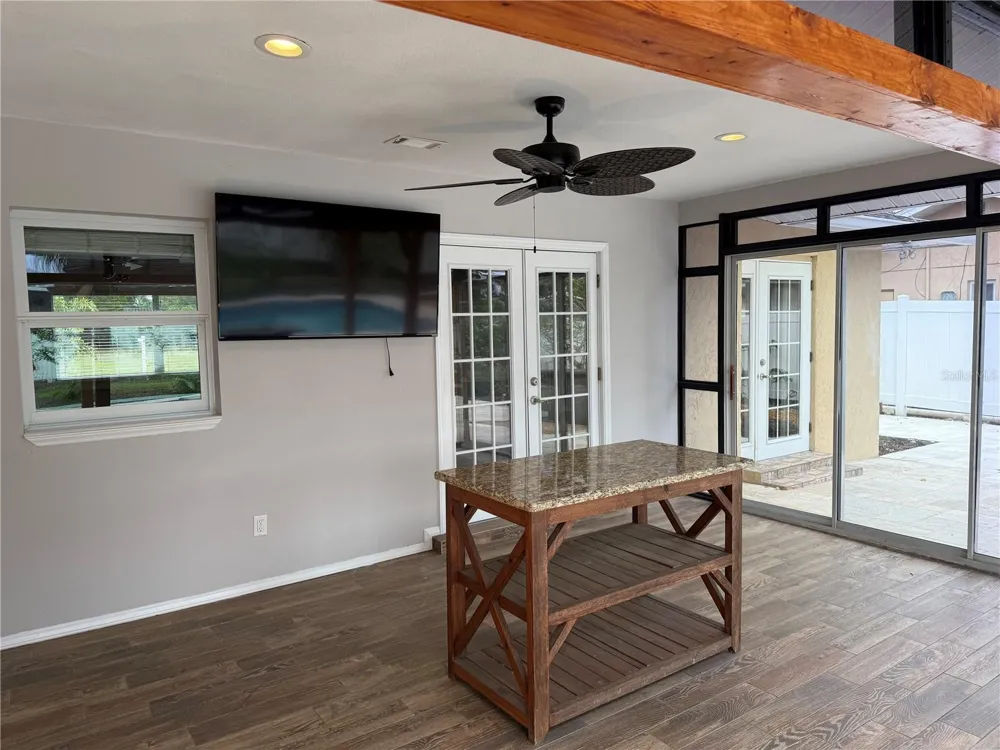98 DADE AVENUE Sarasota, FL 34232