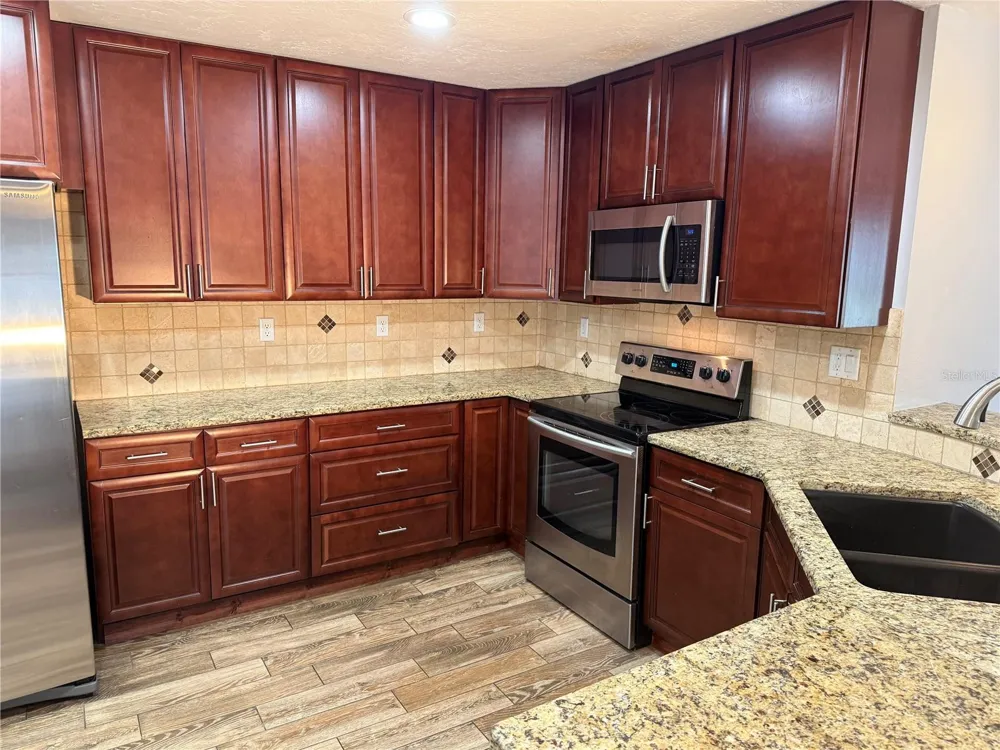 98 DADE AVENUE Sarasota, FL 34232