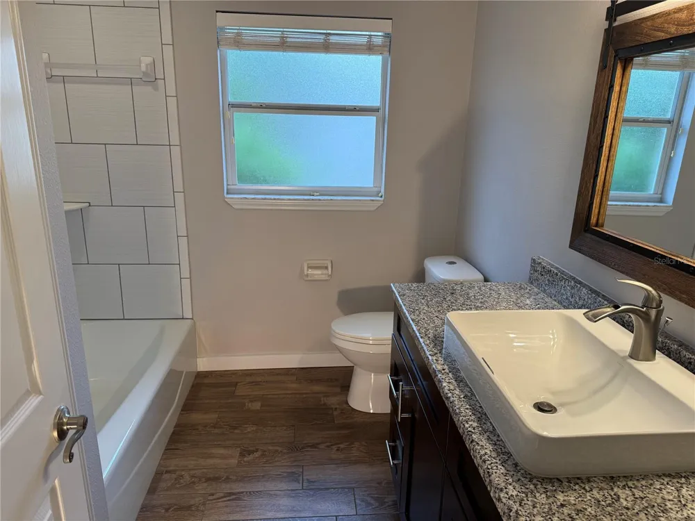 98 DADE AVENUE Sarasota, FL 34232