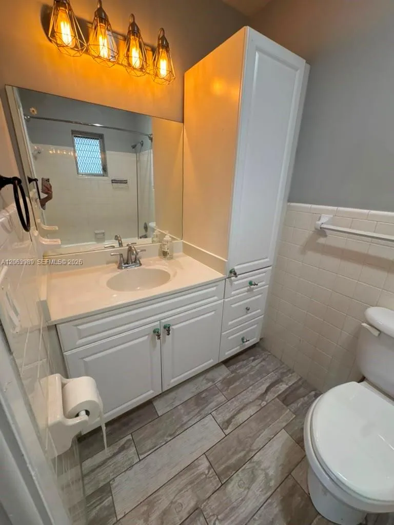 2020 NE 33rd St #2020 Lighthouse Point, FL 33064