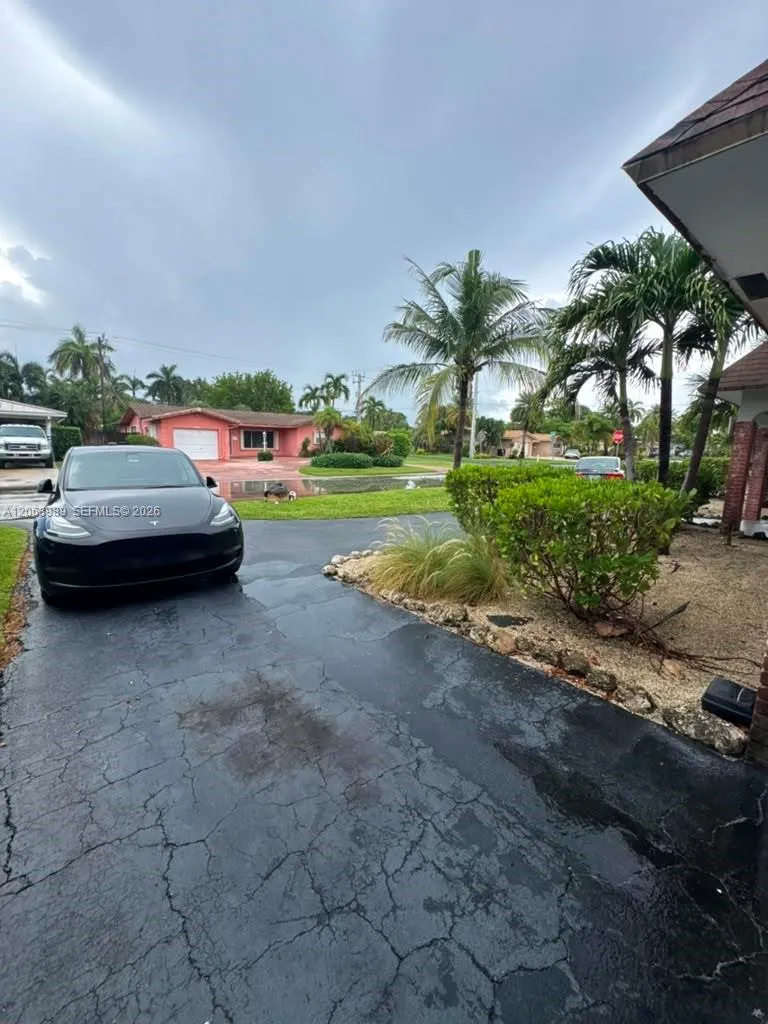 2020 NE 33rd St #2020 Lighthouse Point, FL 33064