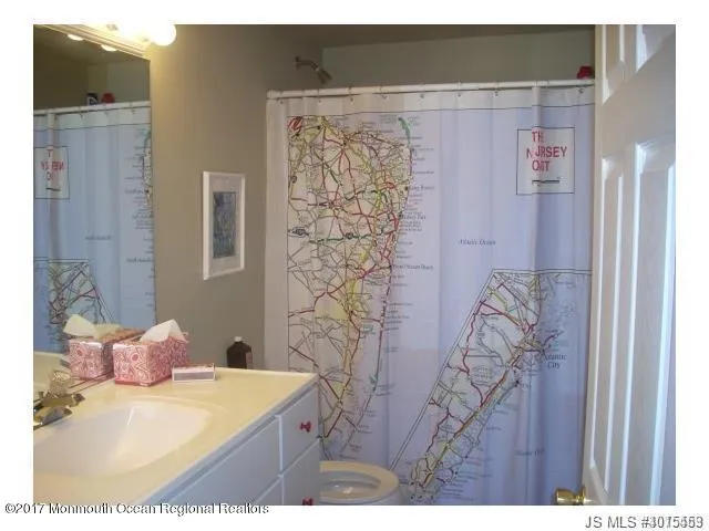 29 Julia Drive Manahawkin, NJ 08050