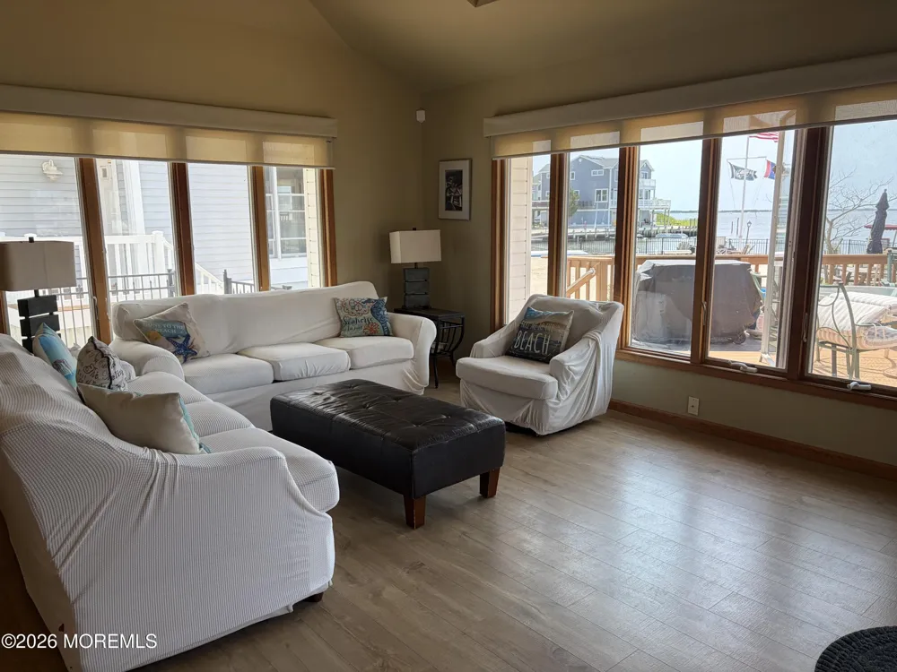 29 Julia Drive Manahawkin, NJ 08050