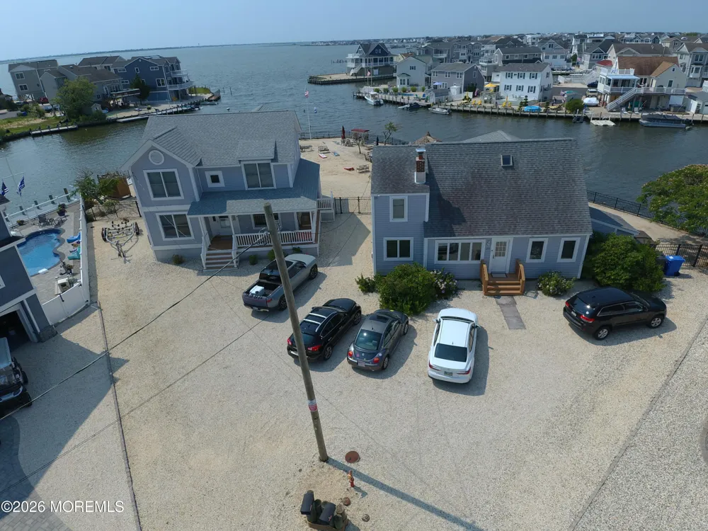 29 Julia Drive Manahawkin, NJ 08050