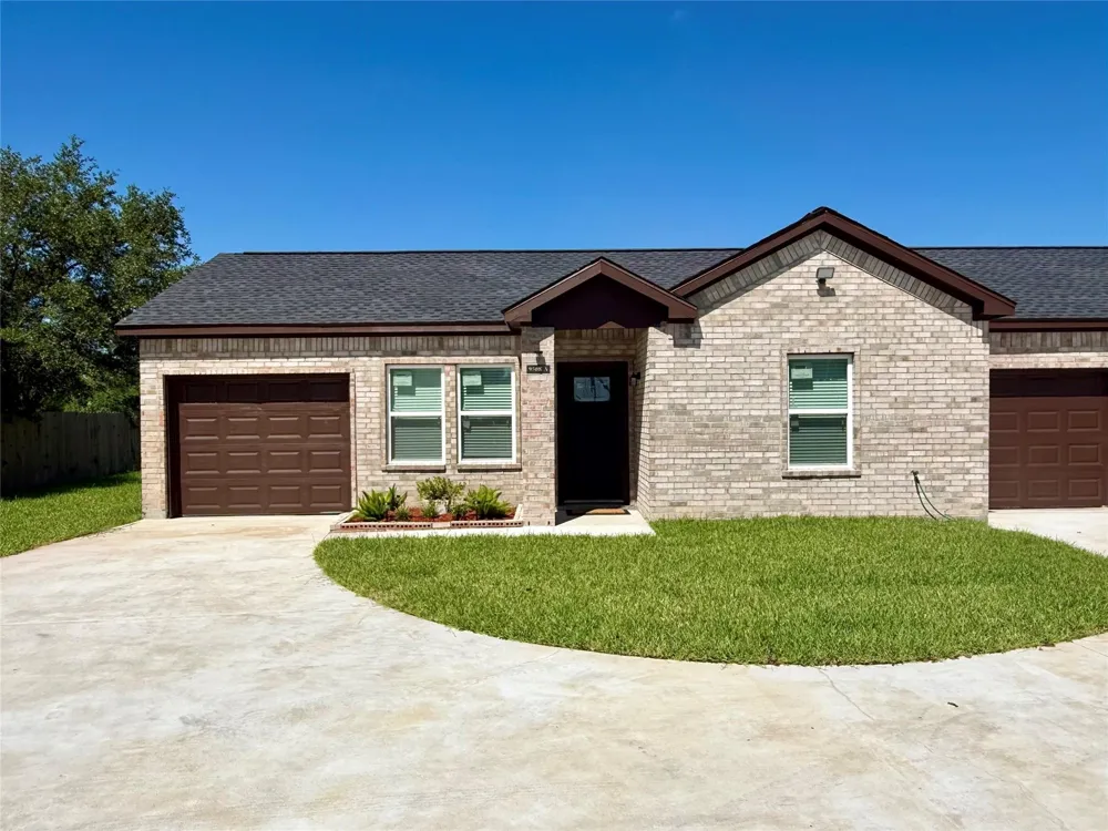 9508 Quaker Court #B Rosharon, TX 77583