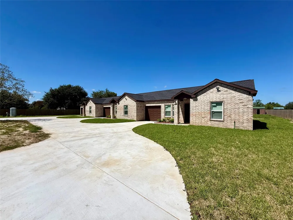9508 Quaker Court #B Rosharon, TX 77583