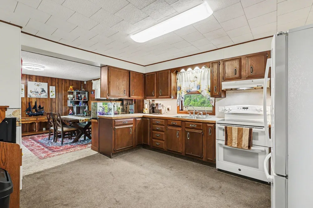 7114 1 Mile Road Hinton Township, MI 48850